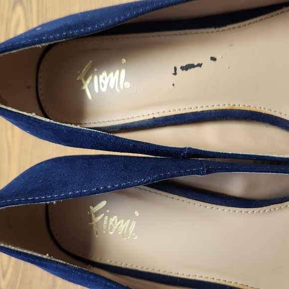 Blue Faux Suede Heels by Fioni size 8 - Picture 2 of 8